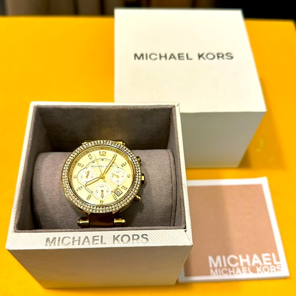 Michael Kors gold watch - Picture 1 of 3